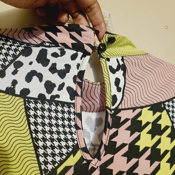 Ashley Stewart | Women's Mixed Print Drama Puff Sleeved Top (Size 14/16) - Picture 9 of 11